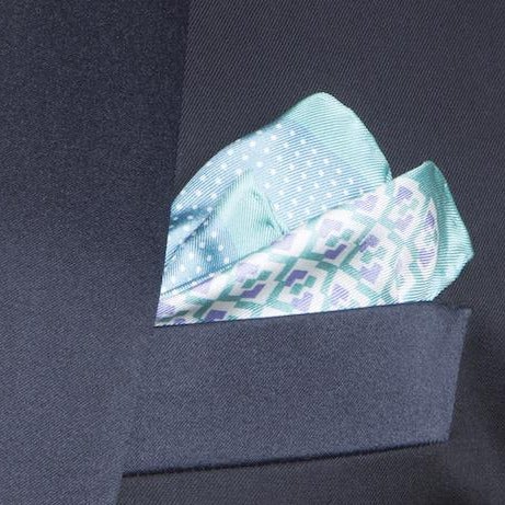 Pocket Square Triangle Illusion